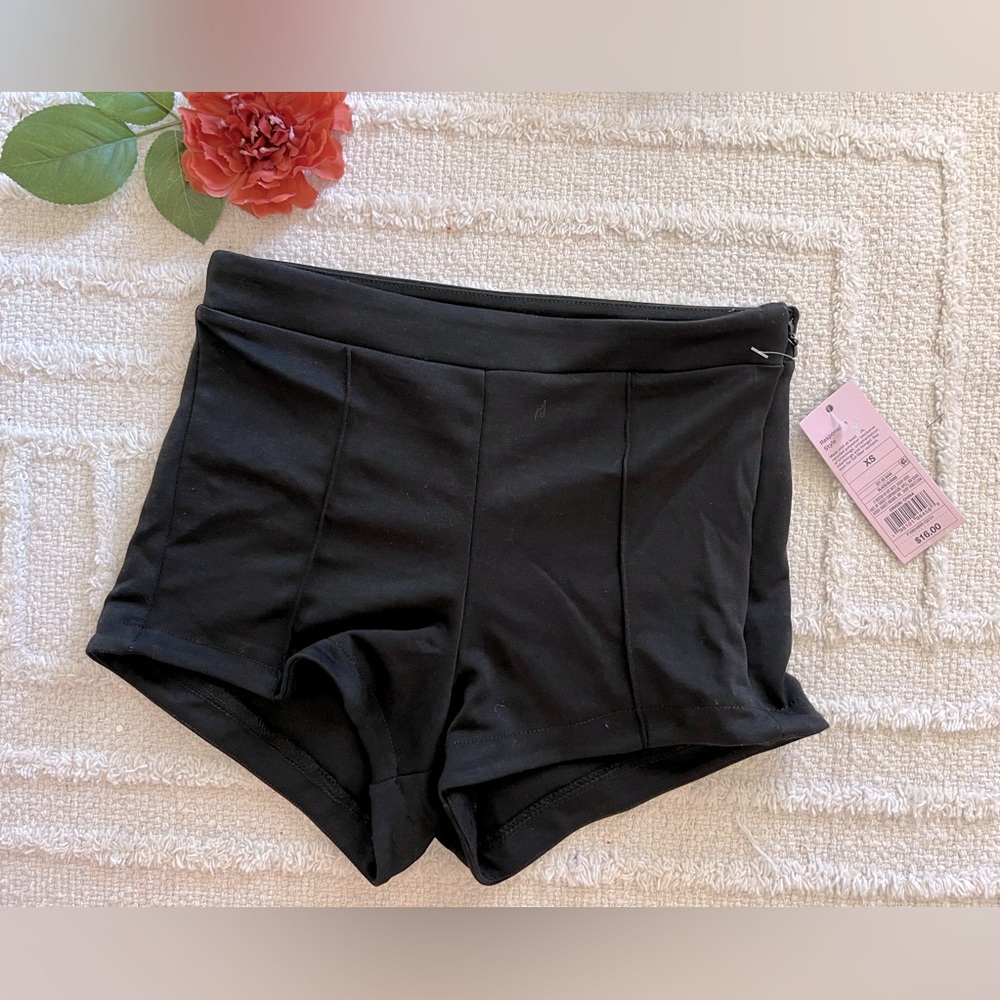 WILD FABLE Black Mini Shorts With Side Zipper